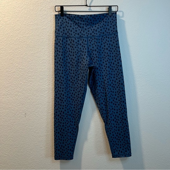 Women’s Aerie movement blue Dalmatian printed polka dot leggings size large L - Picture 1 of 6